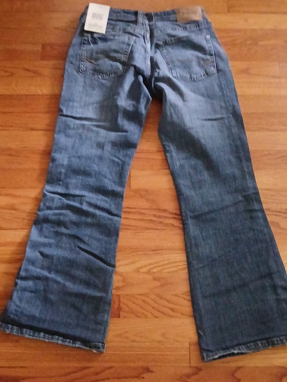NWT BDG Teo Low-Rise Relaxed  Flare Leg Jeans Oxford Blue ■ Size 27 x 32 - Picture 14 of 15